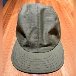 NWOT - “PutThisOn” Hat - Made by Stockbridge Sewing Works size 7 5/8